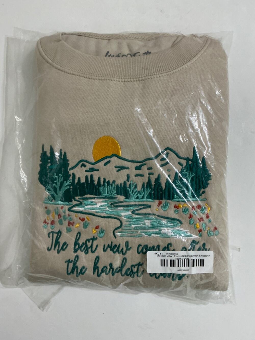 Embroidered Crewneck Sweatshirt Womens 2X Beige Mountain Scene The Best View New